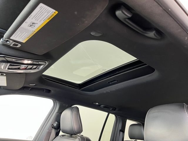 Used 2023 White/off-white Jeep Altitude X image 15