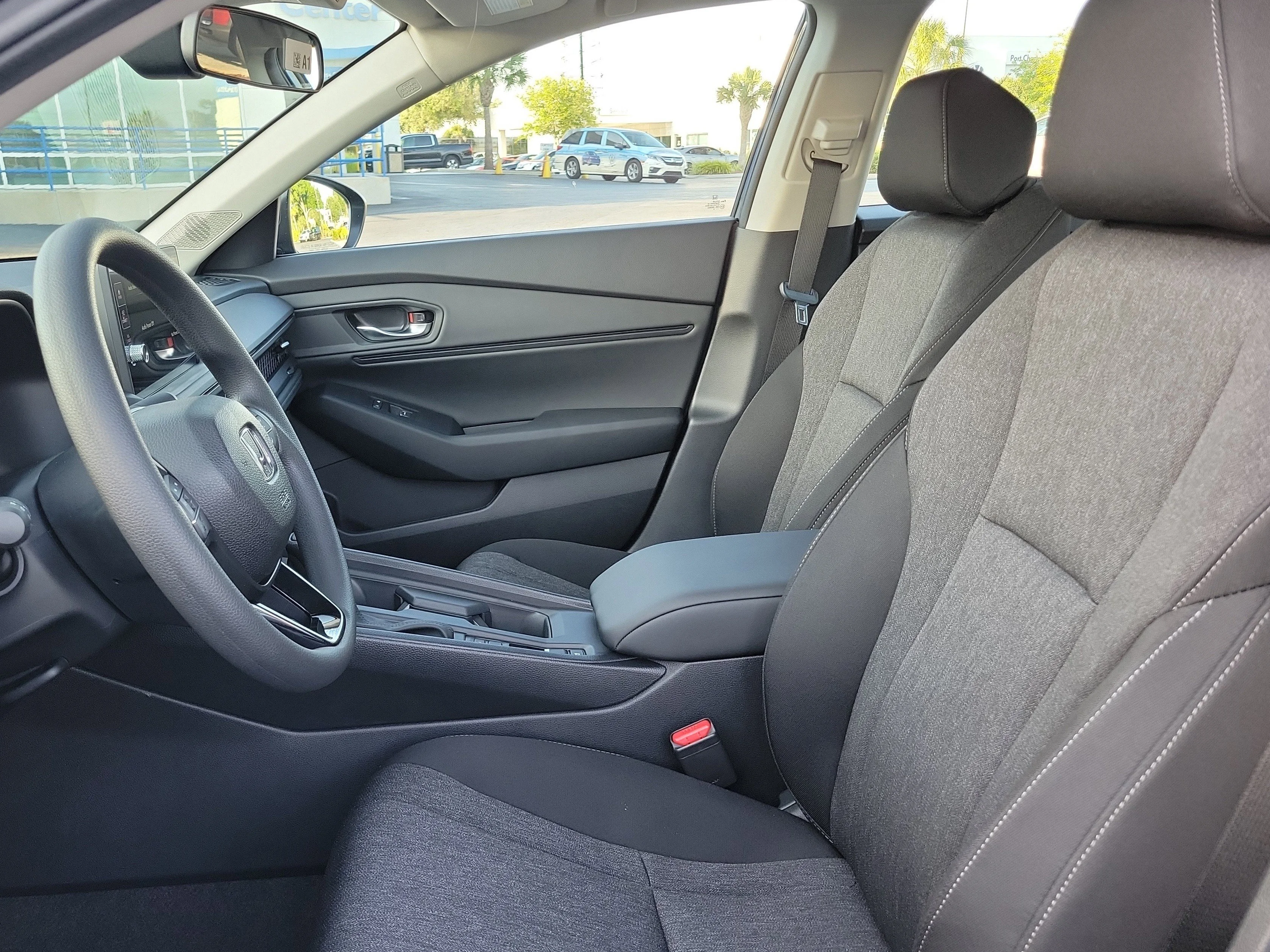 New 2026 Platinum White Pearl Honda SE image 24