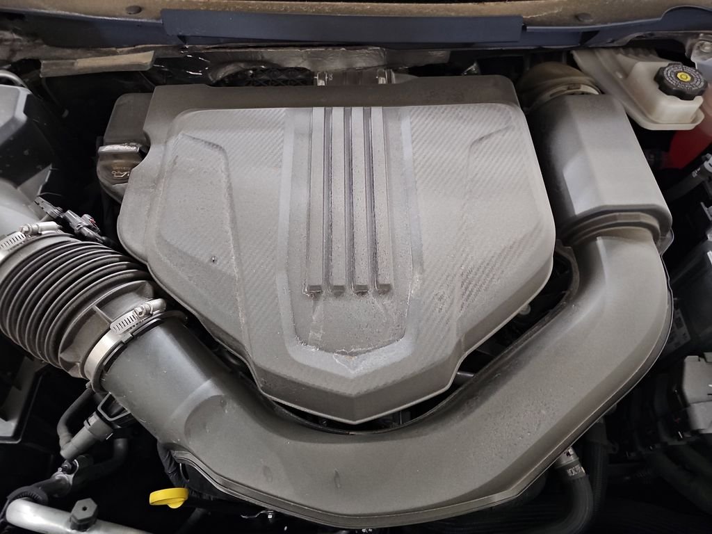 Used 2025 Black Chevrolet Z71 image 33
