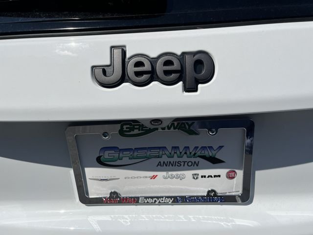 New 2026 Bright White Clearcoat Jeep Latitude Altitude image 29