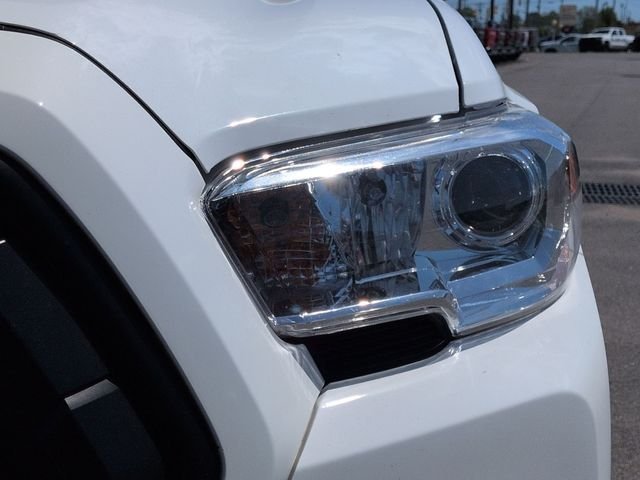 2022 Toyota Tacoma SR - Photo 9