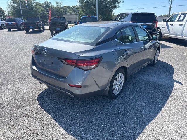 Used 2021 Gray Nissan S image 5