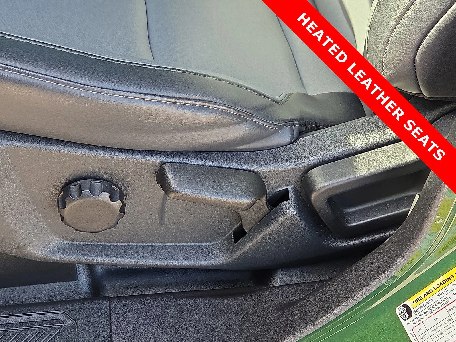 Used 2024 Eruption Green Metallic Ford Everglades image 14
