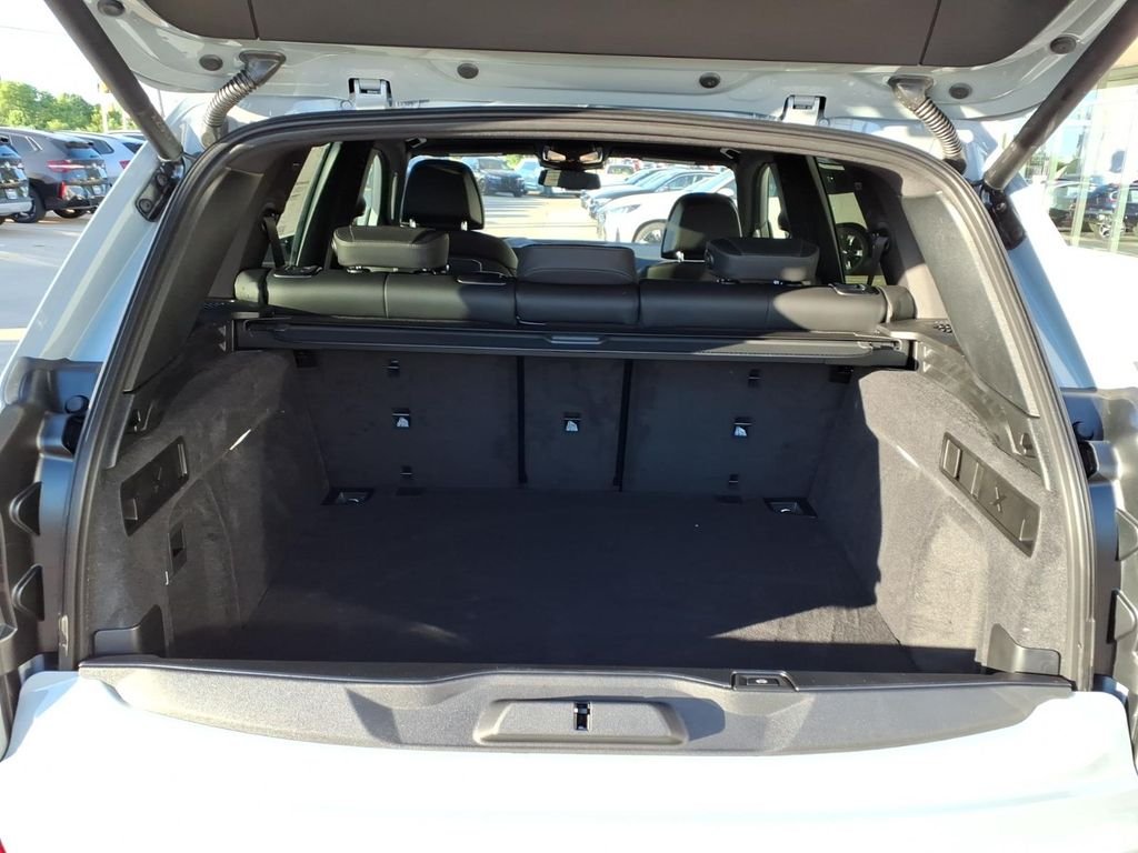 New 2026 Brooklyn Grey Metallic BMW xDrive40i image 11