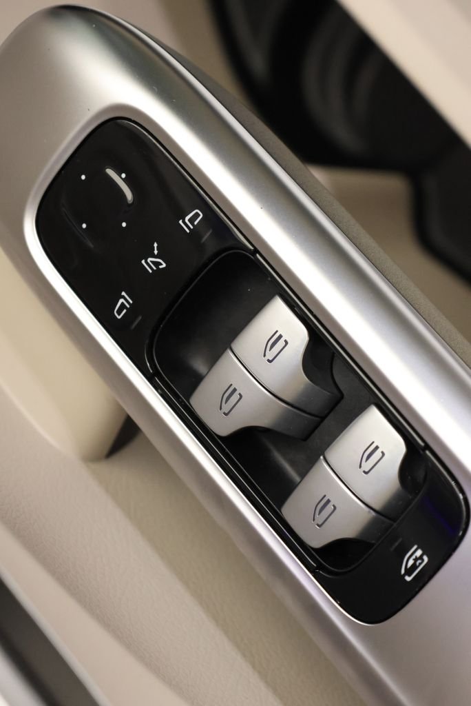 Certified Used 2023 Polar White Mercedes-Benz C 300 image 33