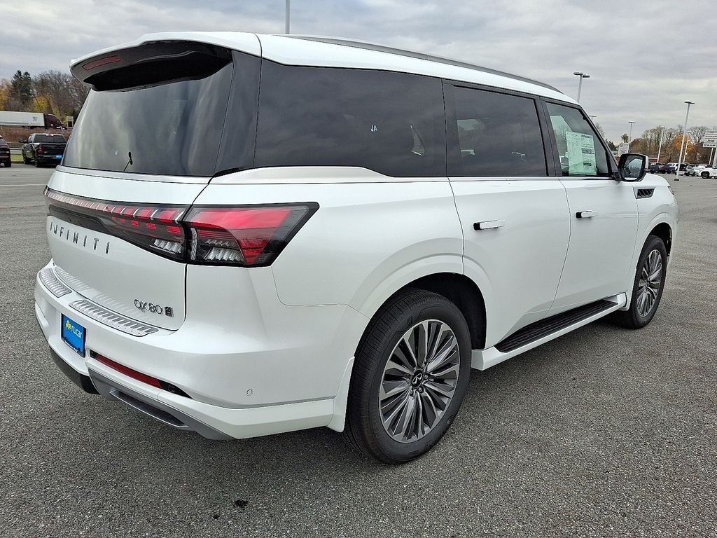 New 2026 RADIANT WHITE INFINITI Luxe 4WD image 4