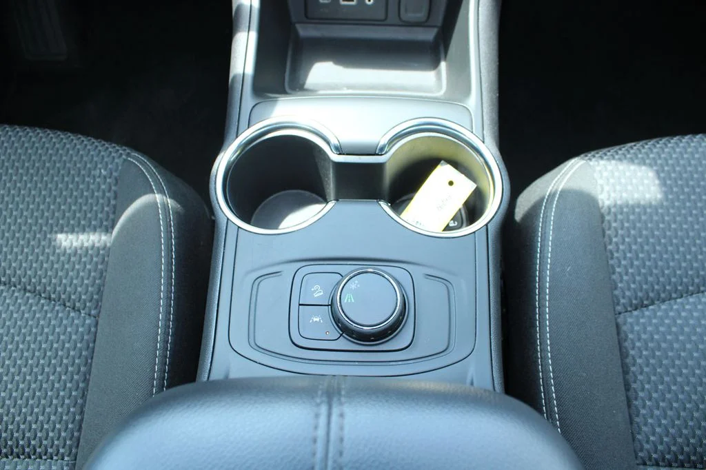 Used 2024 Summit White GMC SLE image 23