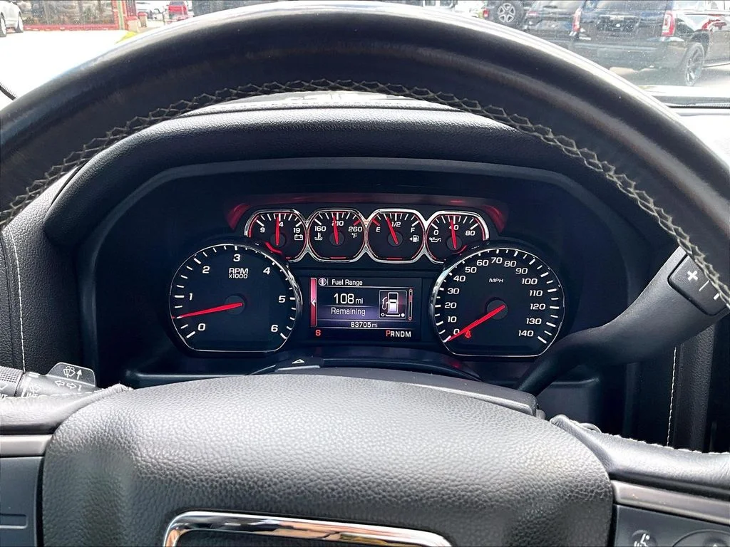 Used 2015 Black GMC SLE image 22