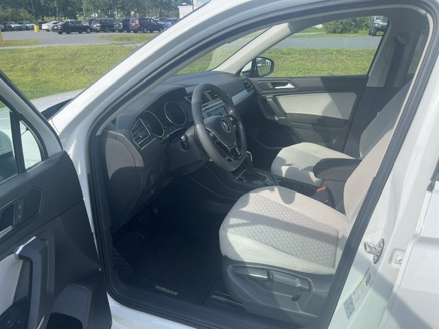 Used 2018 White Volkswagen S image 14