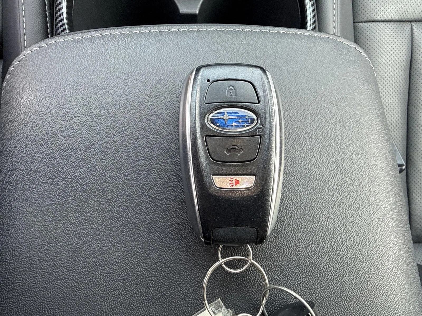 Used 2022 Ice Silver Metallic Subaru Limited XT image 31