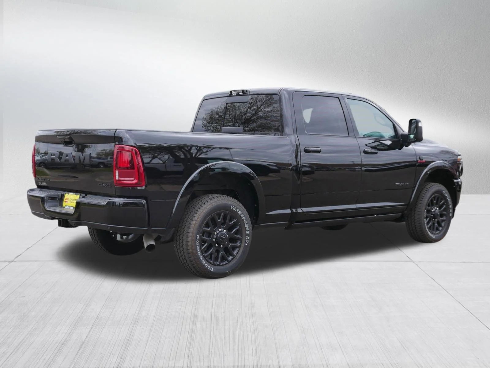 New 2026 Diamond Black Crystal Pearl-Coat Exterior Paint RAM Limited image 7