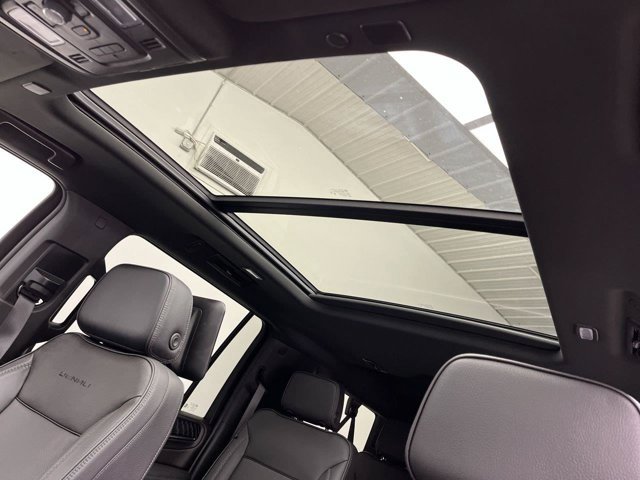 Used 2024 Onyx Black GMC Denali image 6