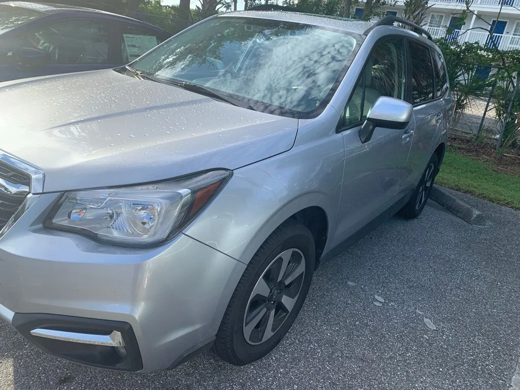 Used 2018 Silver Subaru 2.5i Premium image 2