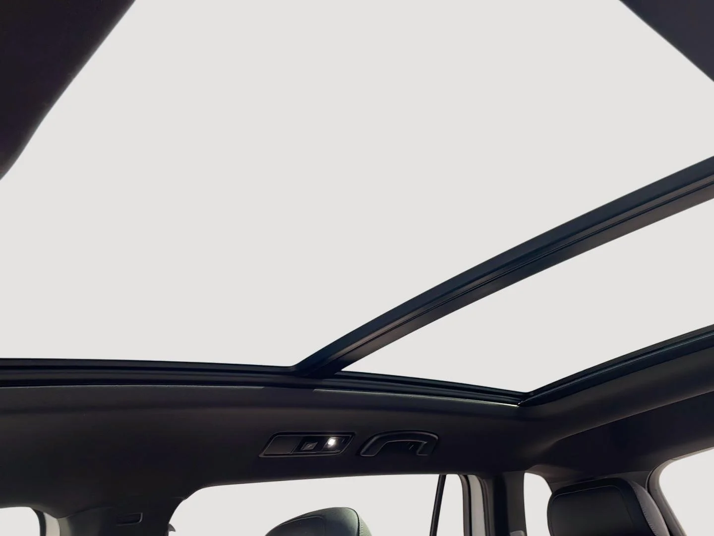 2021 Volkswagen Tiguan SE R-LINE BLACK - Photo 18