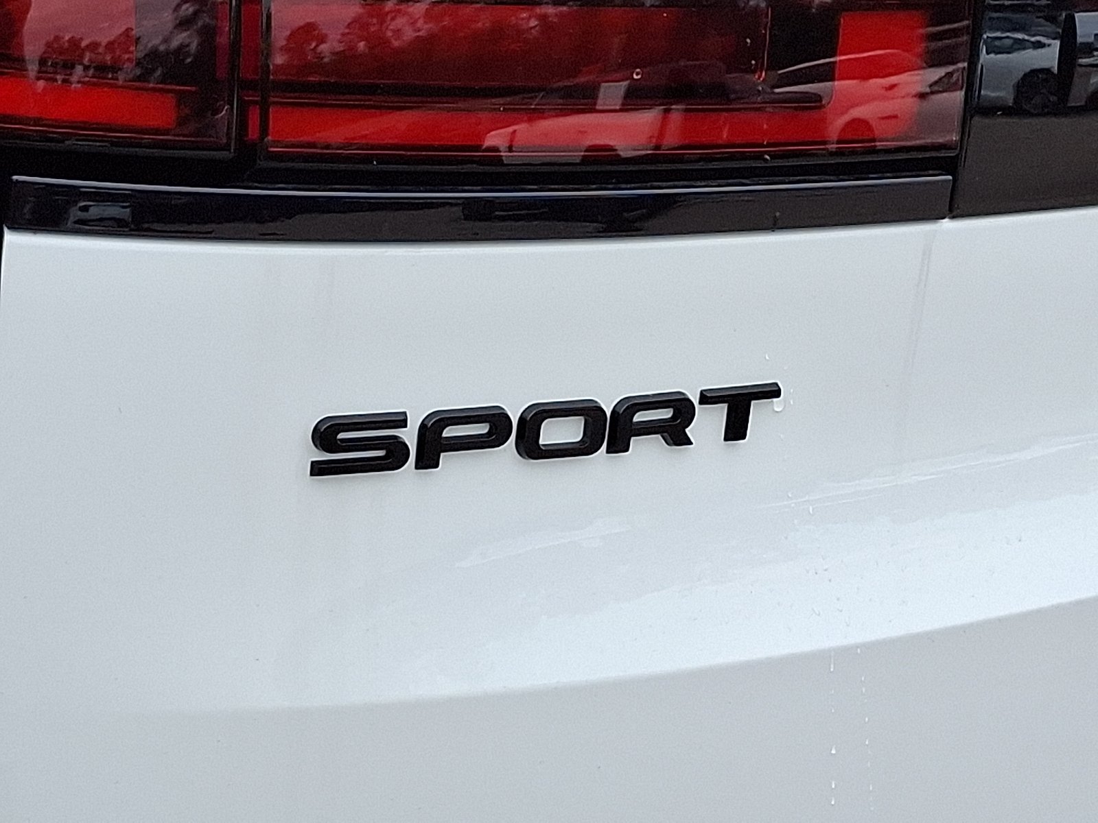 New 2026 Fuji White LAND ROVER Dynamic SE image 22