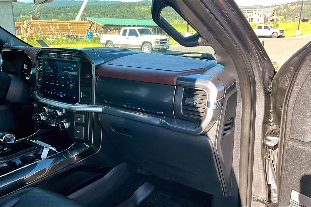 Used 2022 Gray Ford Lariat image 17