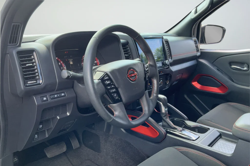 Used 2023 White Nissan PRO-X image 25