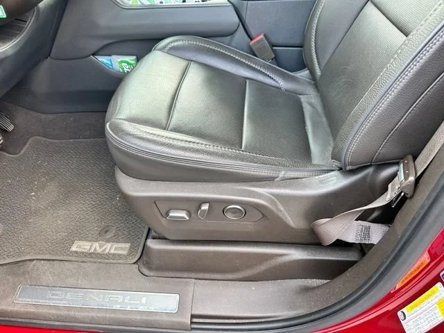 Used 2021 CAYENNE RED TINTCOAT GMC Denali image 38