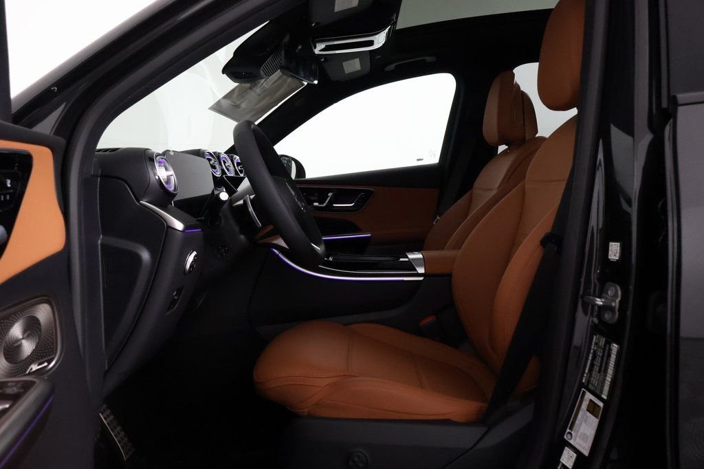 New 2027 Graphite Grey Metallic Mercedes-Benz GLC 300 image 5