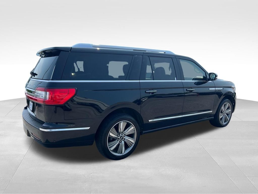 Used 2020 Black Lincoln Reserve image 5