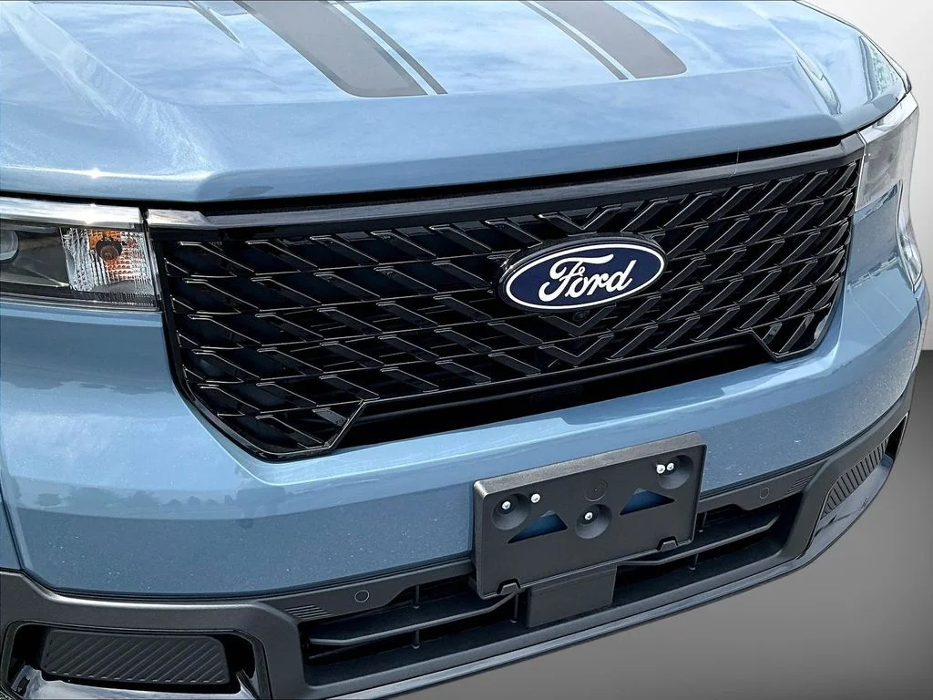 New 2026 Azure Gray Metallic Tri-Coat Ford Lariat® image 32