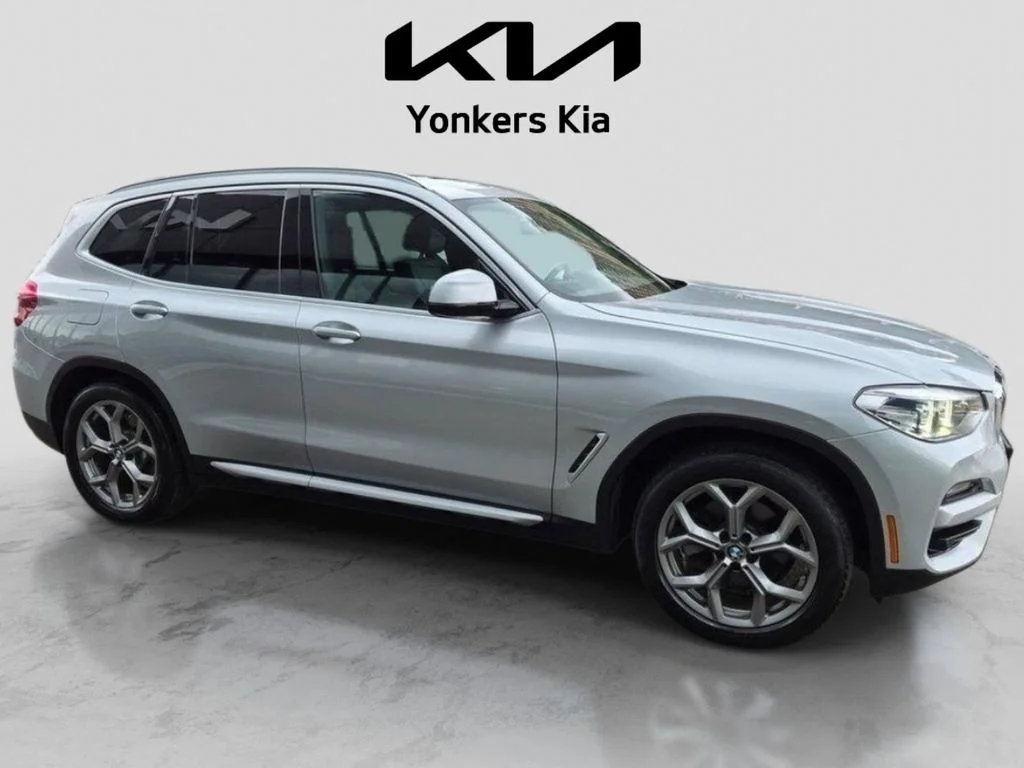 Used 2020 Silver BMW xDrive30i image 5