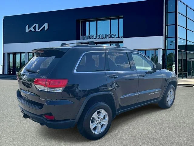 Used 2016 Black Jeep Laredo image 6