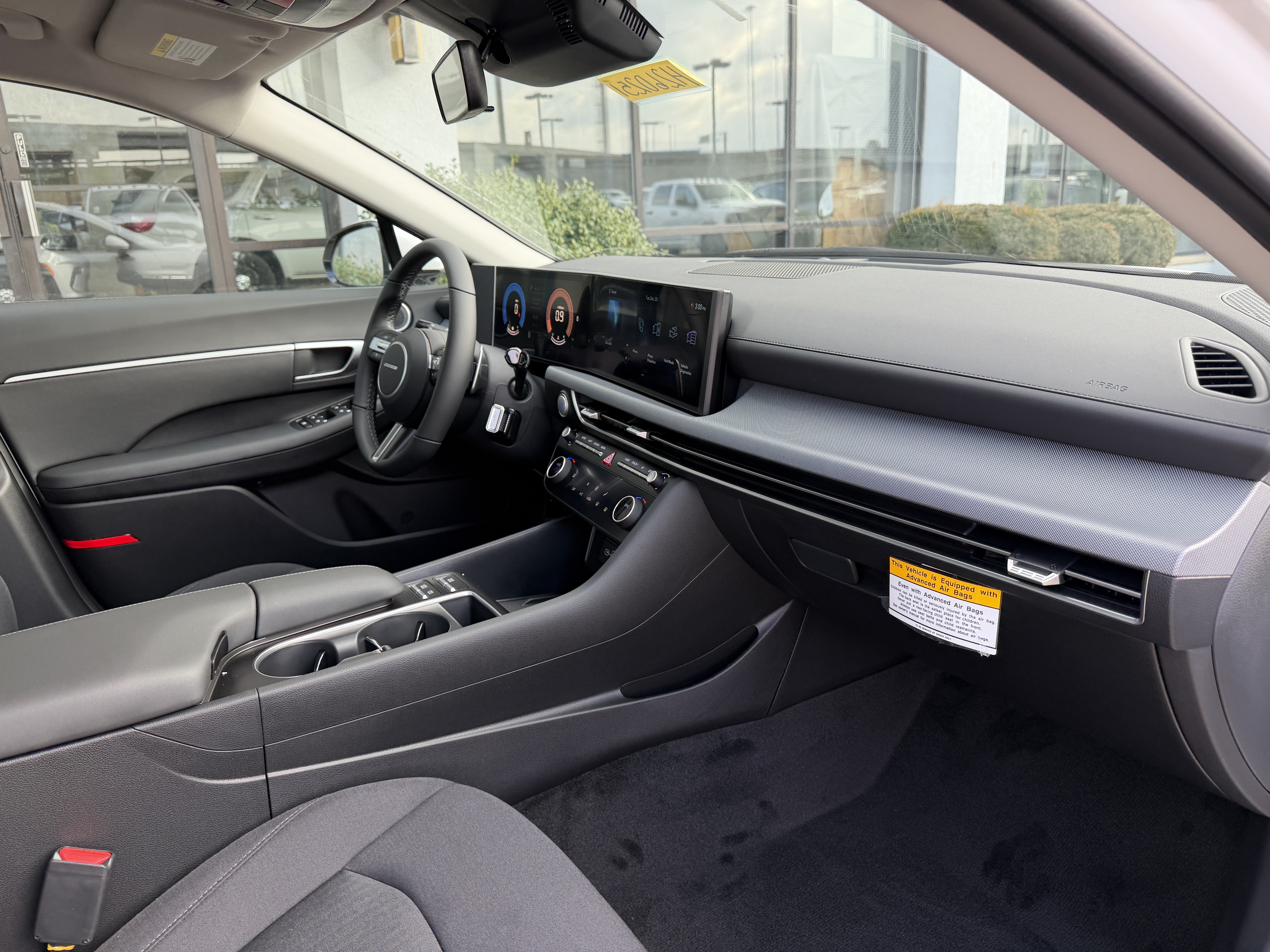 Used 2026 White Hyundai SEL Sport image 18