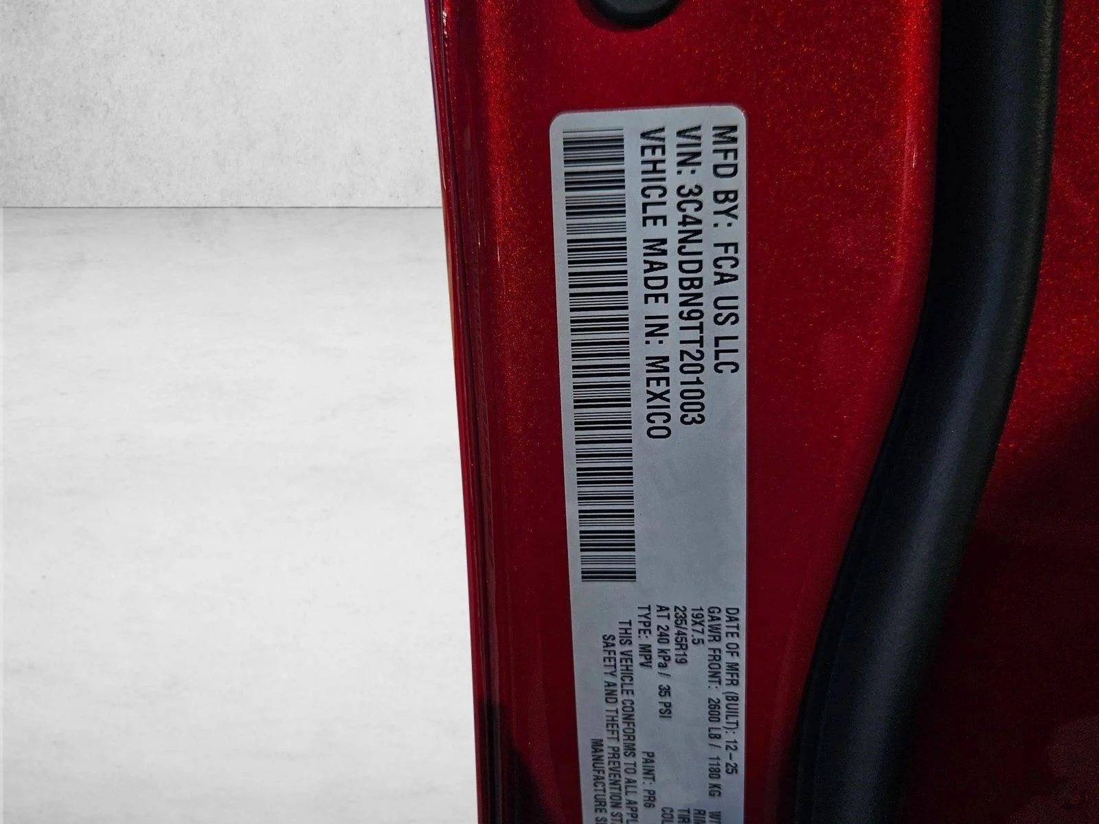 New 2026 Red Hot Pearl-Coat Exterior Paint Jeep Latitude Altitude image 16