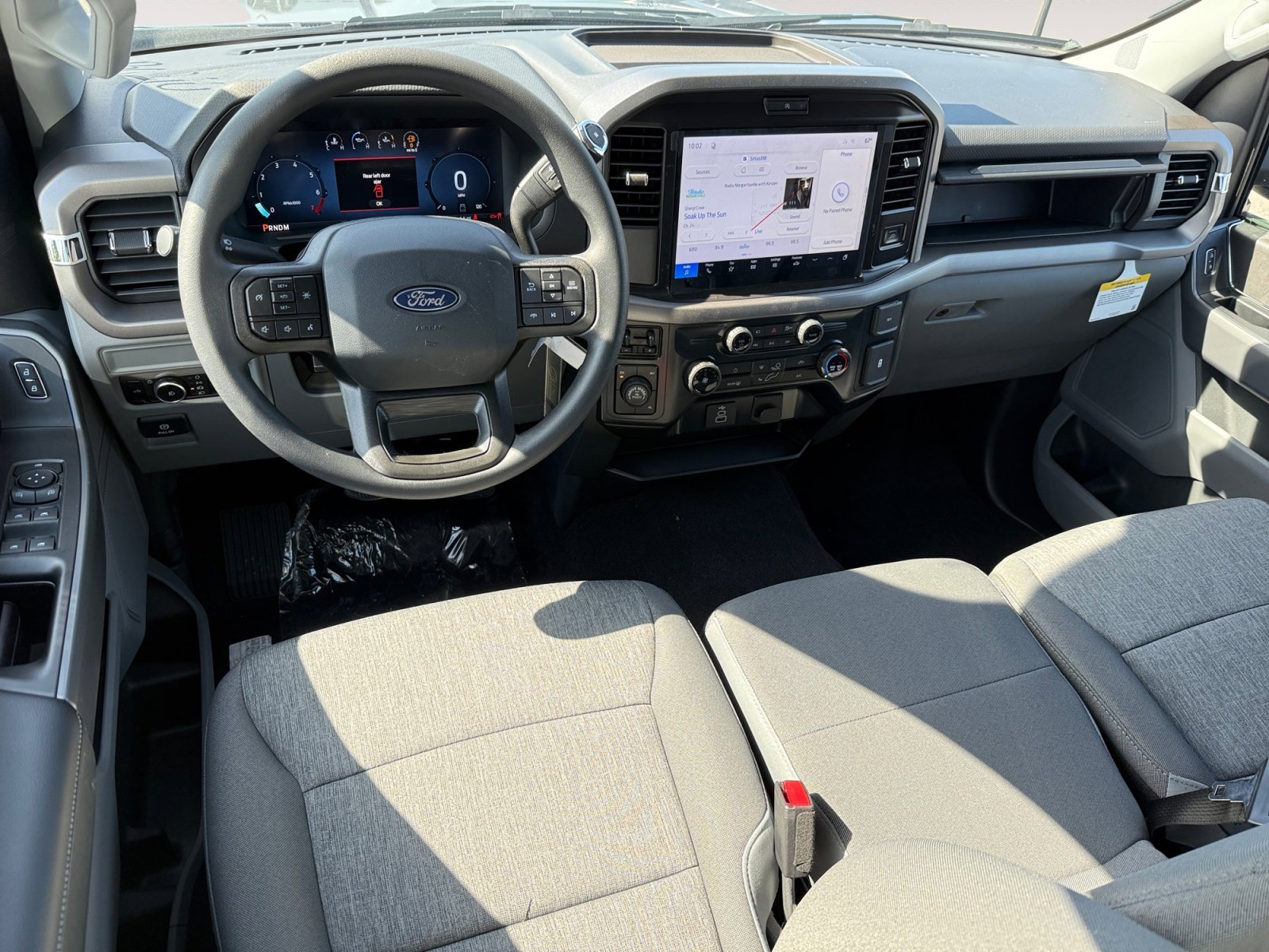 New 2026 Carbonized Gray Metallic Ford XLT image 15