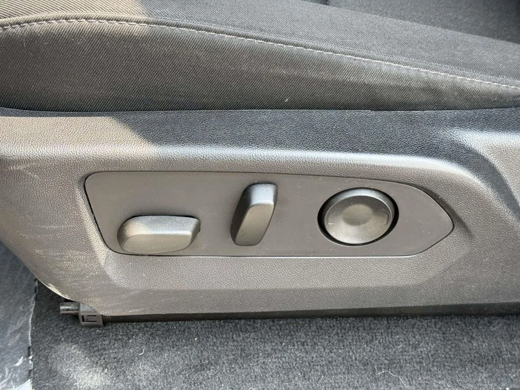 Used 2024 Black Chevrolet Trail Boss image 28