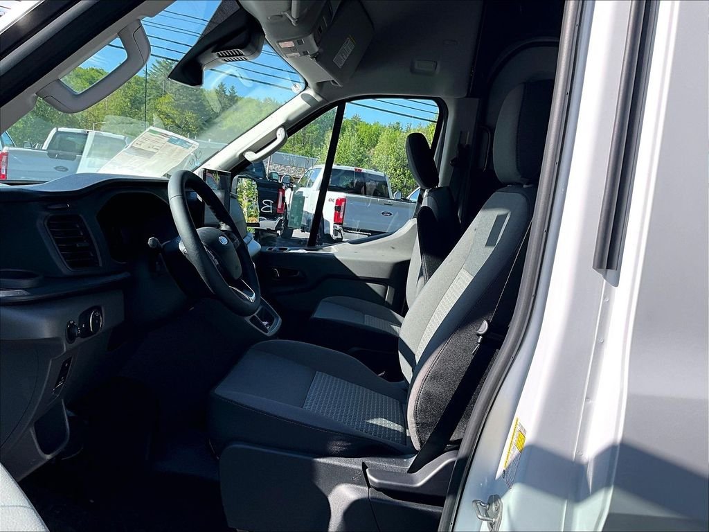 New 2026 Oxford White Ford Base image 10