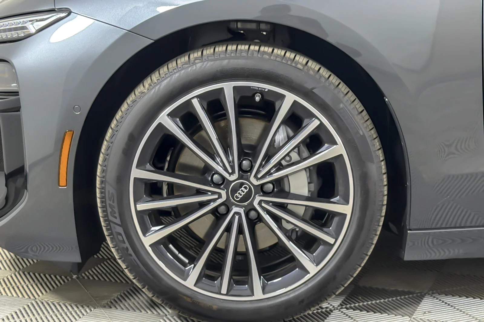 New 2027 Daytona Gray Pearl Effect Audi Premium Plus quattro image 24