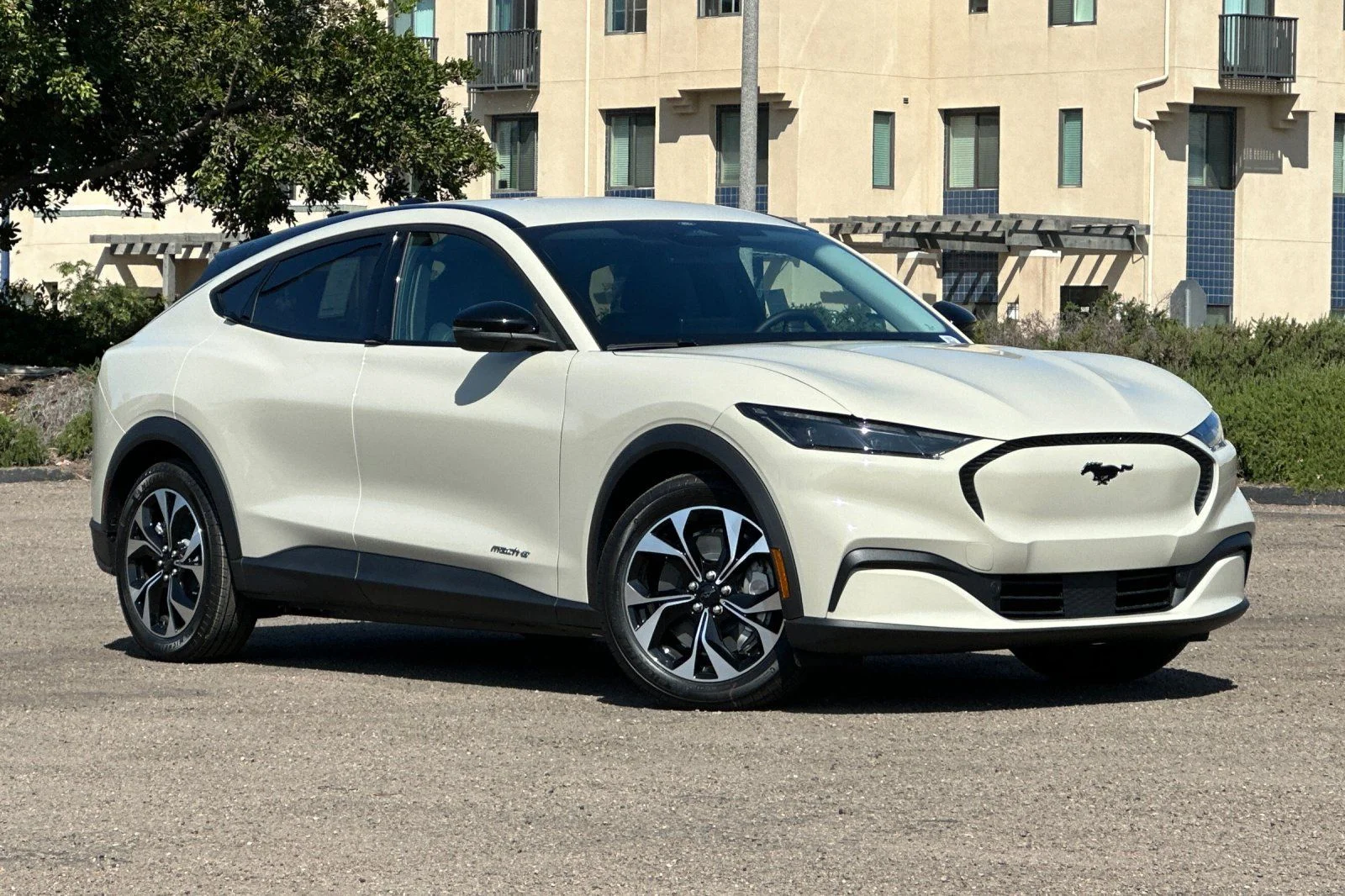 New 2026 Desert Sand Ford Select image 1