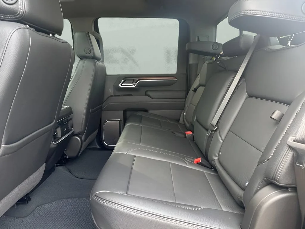 Used 2025 Onyx Black GMC Denali image 13
