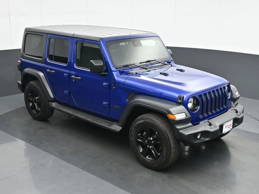 Used 2020 Blue Jeep Unlimited Sport Altitude image 24