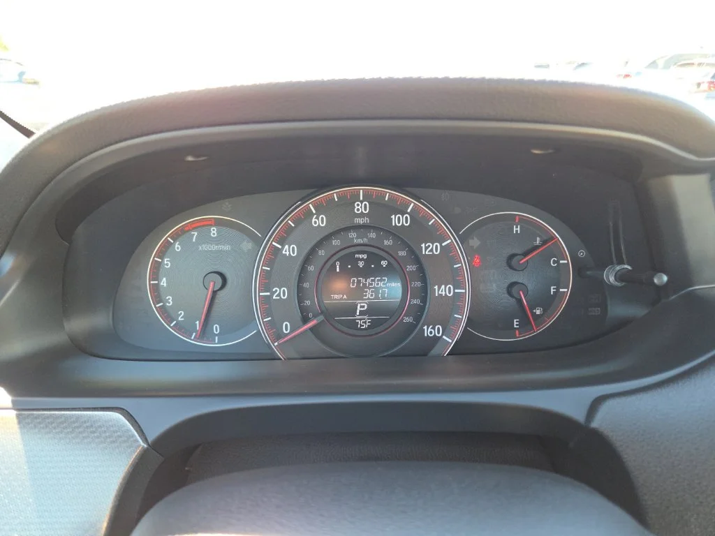Used 2017  Honda EX-L image 28