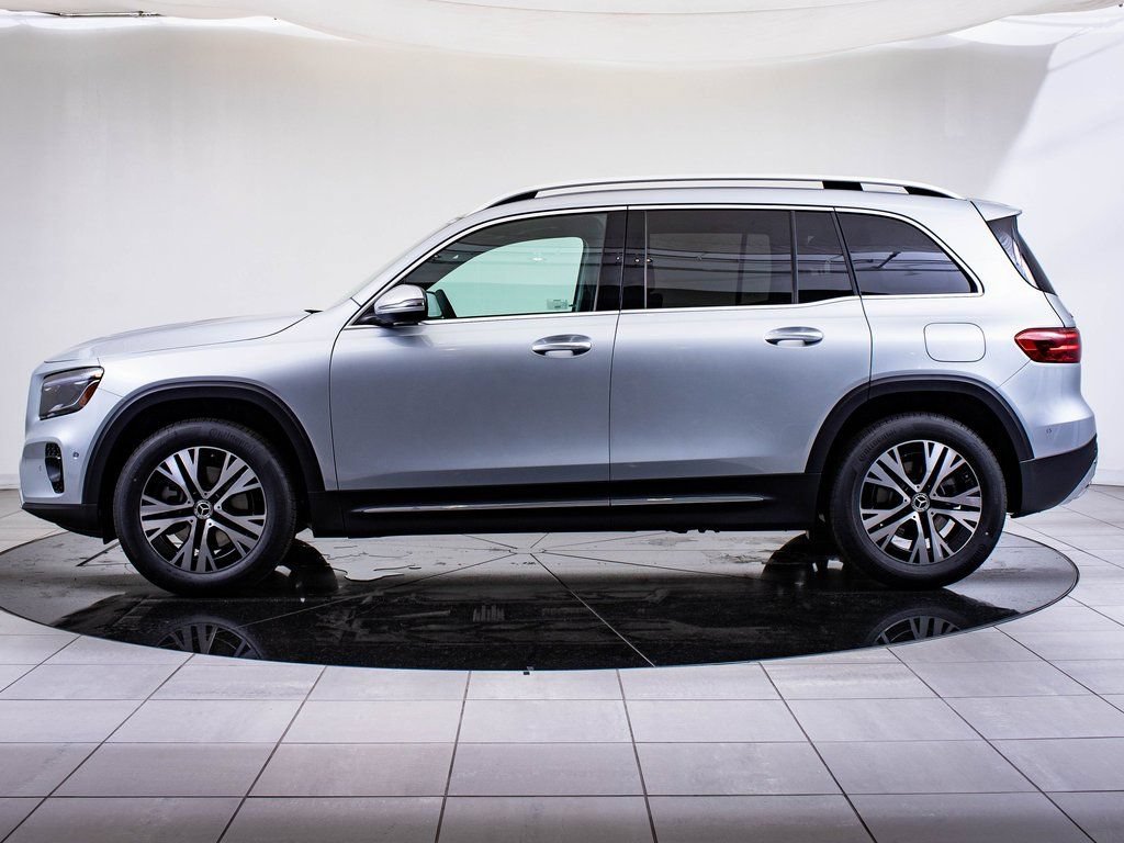Used 2026 Mountain Gray Metallic Mercedes-Benz GLB 250 image 5