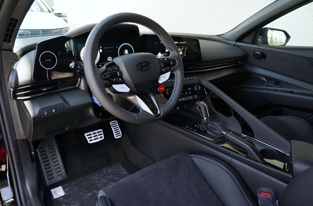 New 2026 Abyss Black Hyundai Base image 42