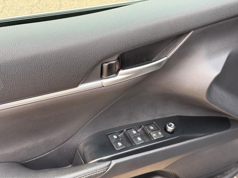 Used 2019 Aqua Toyota XSE image 18