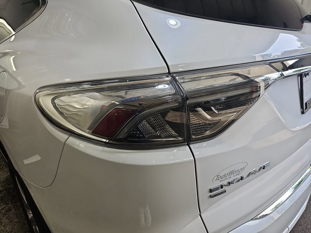 Used 2023 WHITE FROST TRICOAT Buick Avenir image 41