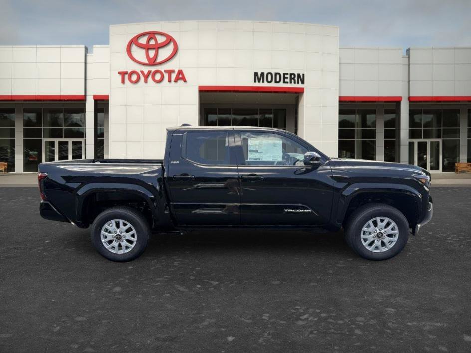 New 2026 Black Toyota SR5 image 4