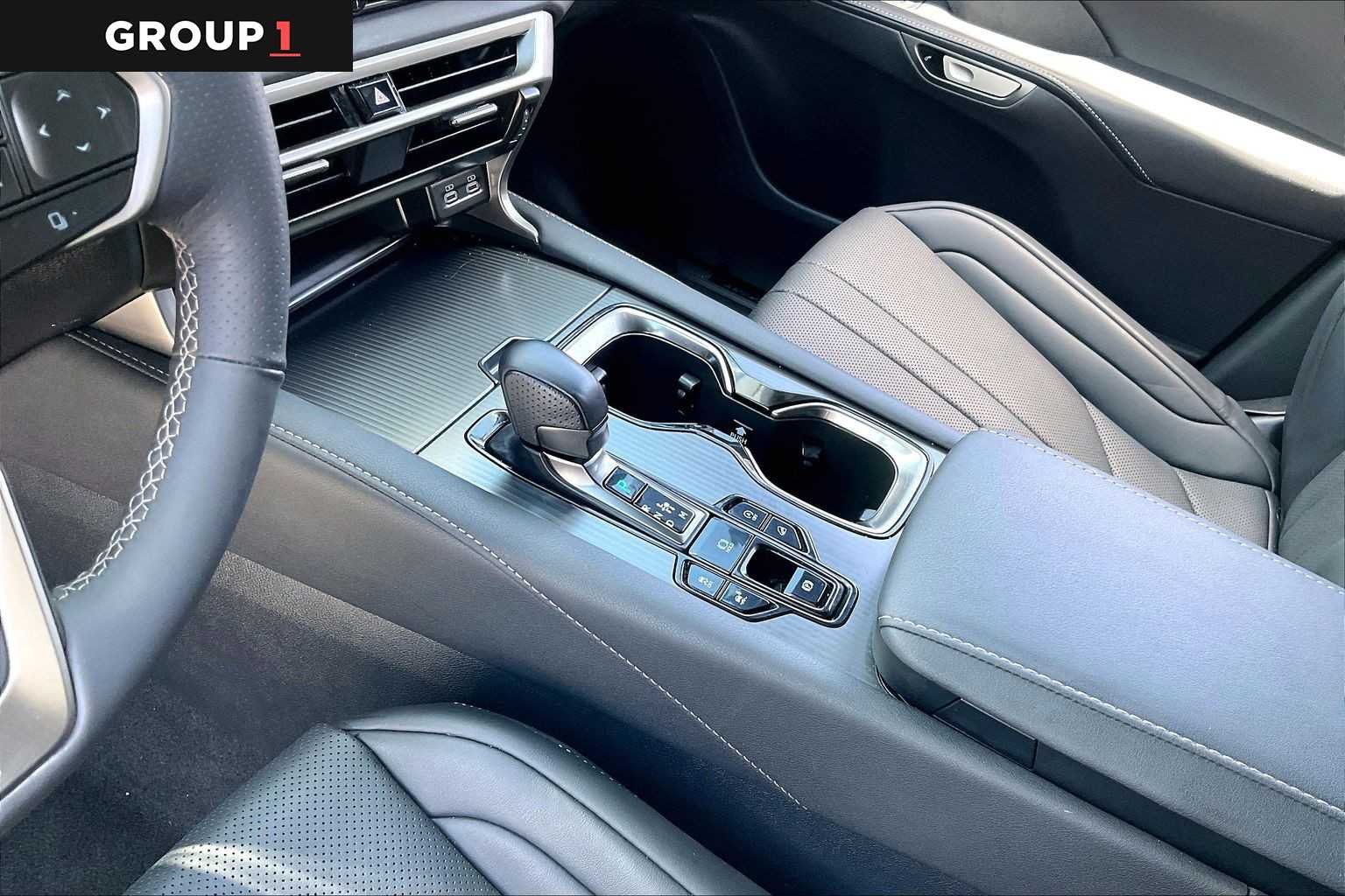 Used 2023 Ultra White Lexus F SPORT Handling image 15