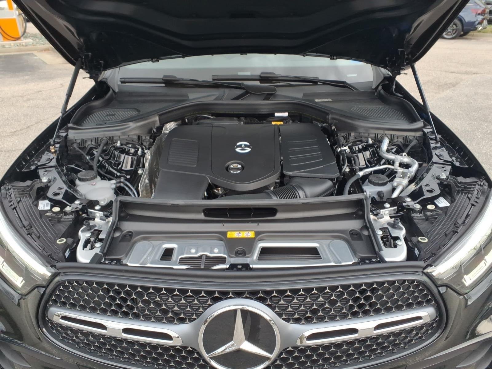 New 2026 Black Mercedes-Benz GLC 300 image 37