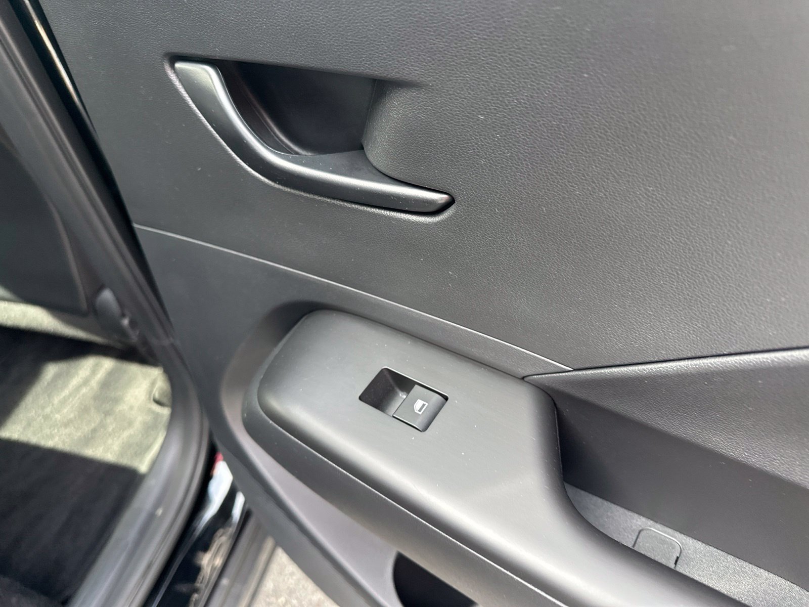 Certified Used 2025 Black Hyundai SEL image 31