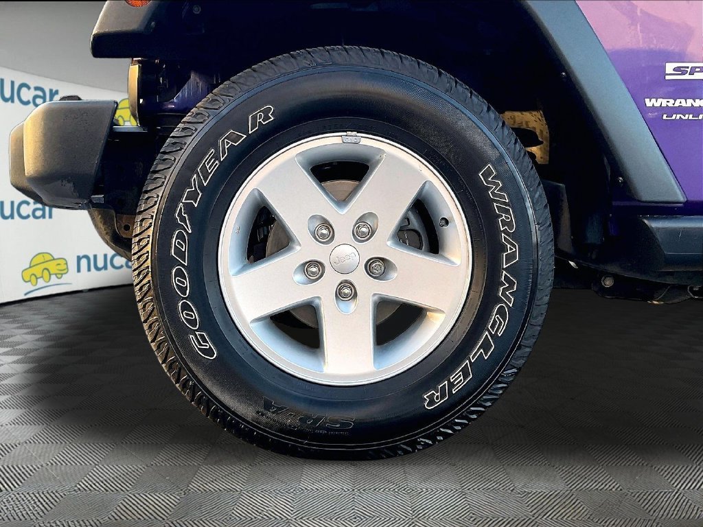 Used 2018 Xtreme Purple Pearlcoat Jeep Unlimited Sport image 7