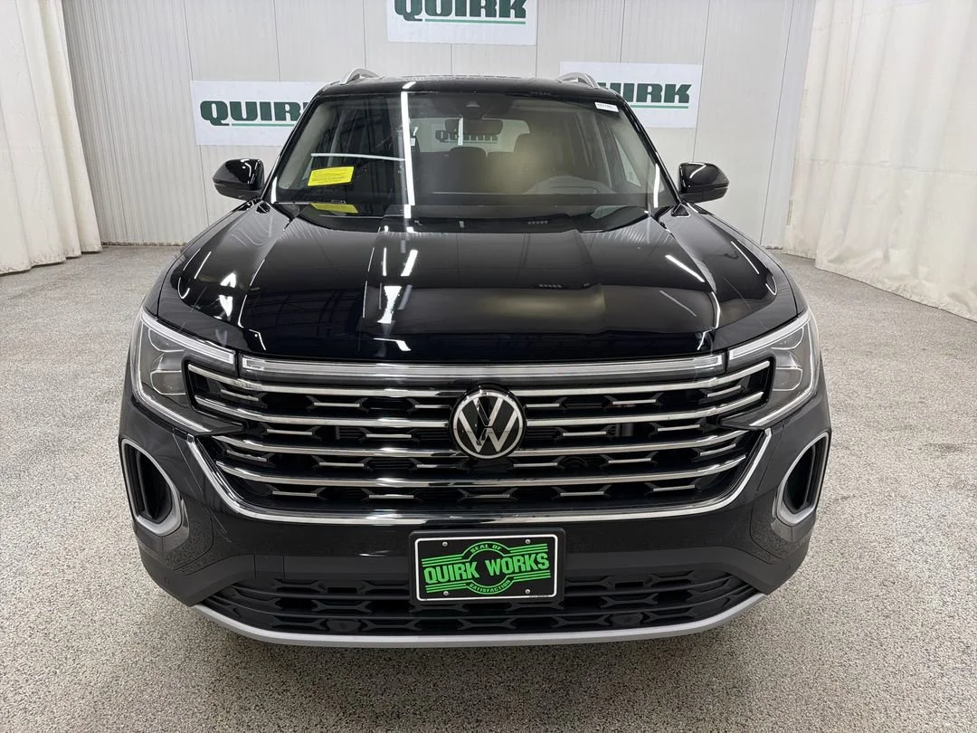 New 2026 Deep Black Pearl Volkswagen 2.0T SEL image 2