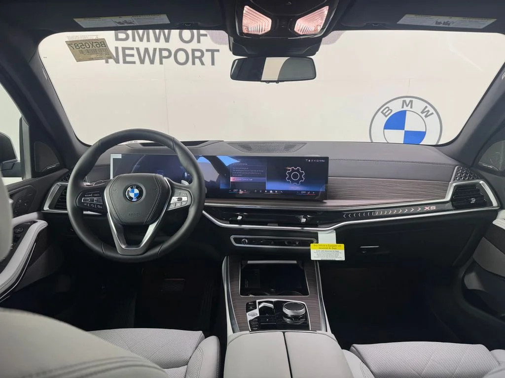 Used 2026 Blue BMW xDrive40i image 5