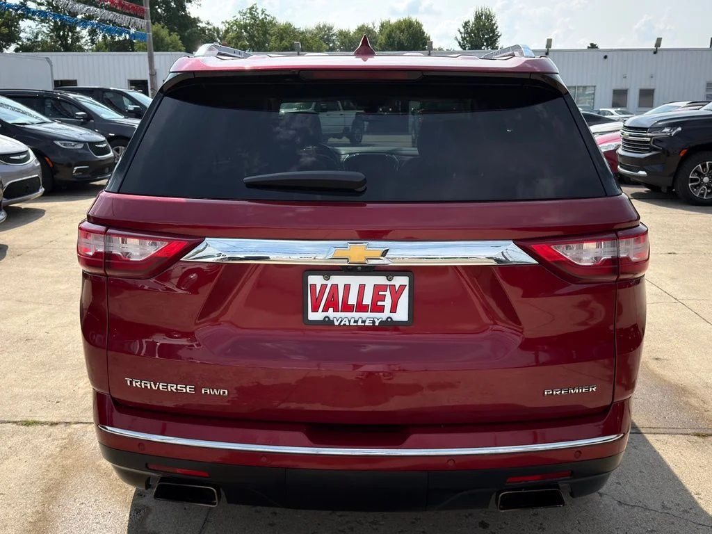 Used 2019 Red Chevrolet Premier image 18