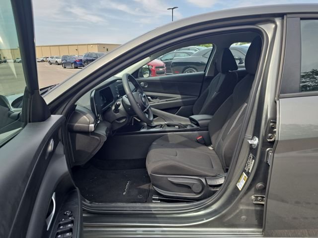 Used 2025 Gray Hyundai SE image 13